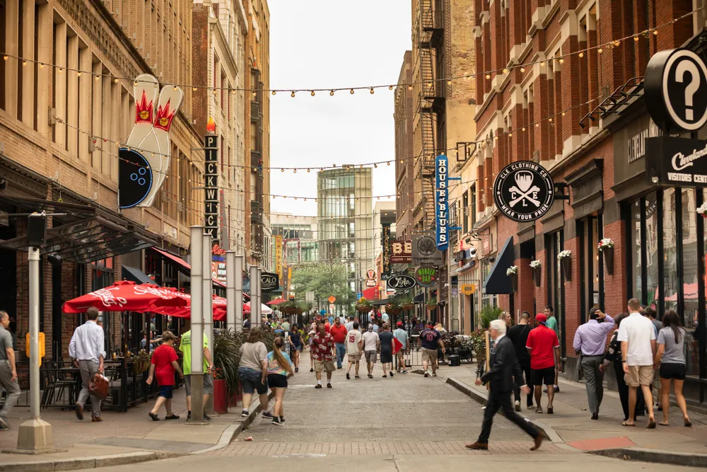 Cleveland, Ohio street scene — local market snapshot